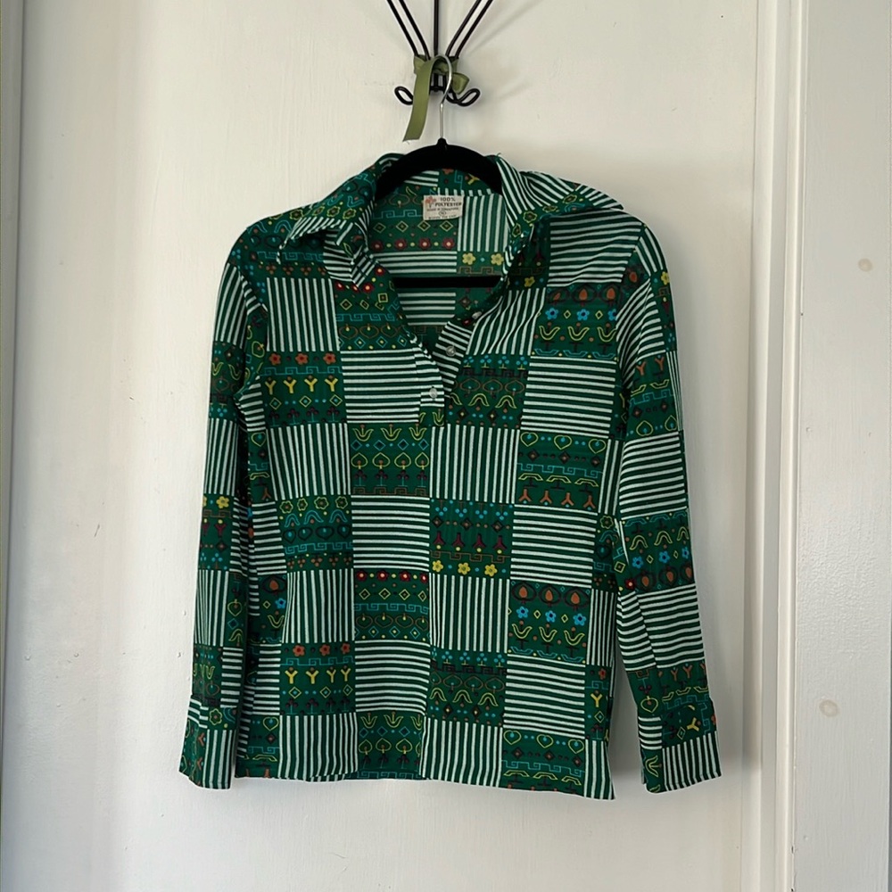 Vintage green top